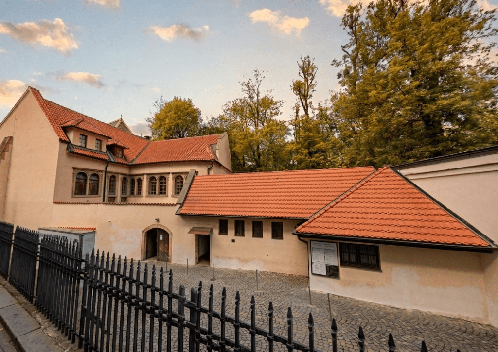 Sinagoga Pinkas, en el barrio judio de Josefov, Praga