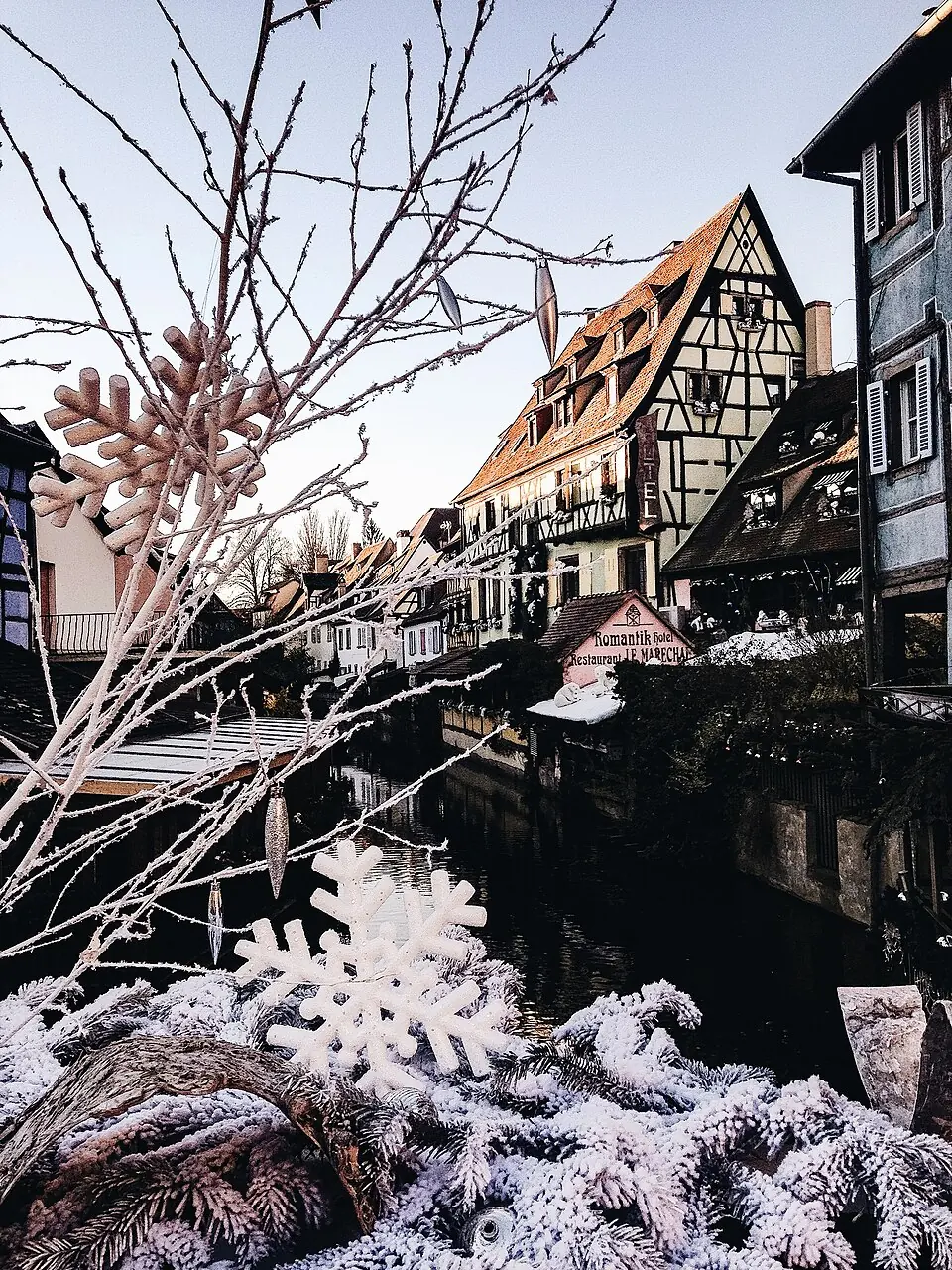 Petite Venise de Colmar decorada en Navidad junto al río Lauch